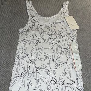 *NWT* Women’s Black & White Print Tank